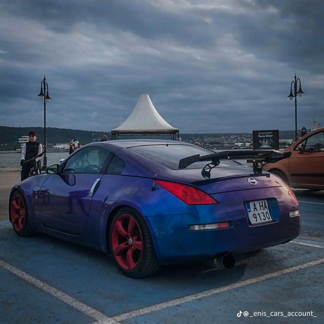Nissan 350z - Photo 11