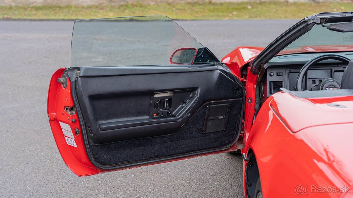 Chevrolet Corvette C4 1987 - Photo 12