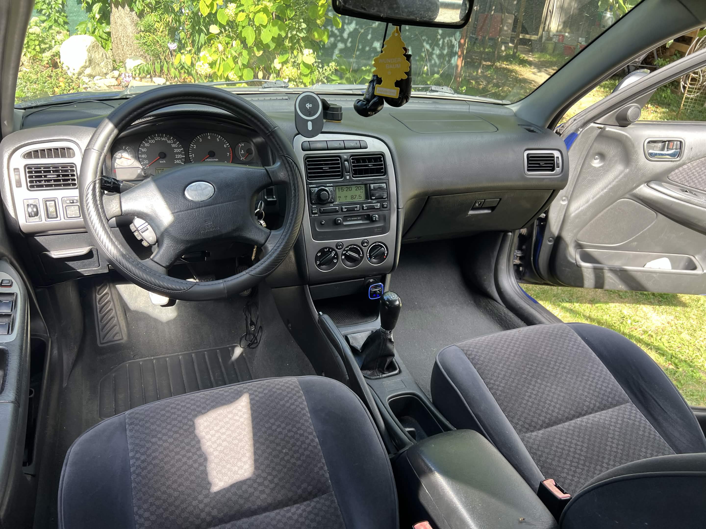 Toyota Avensis T22 - Photo 4